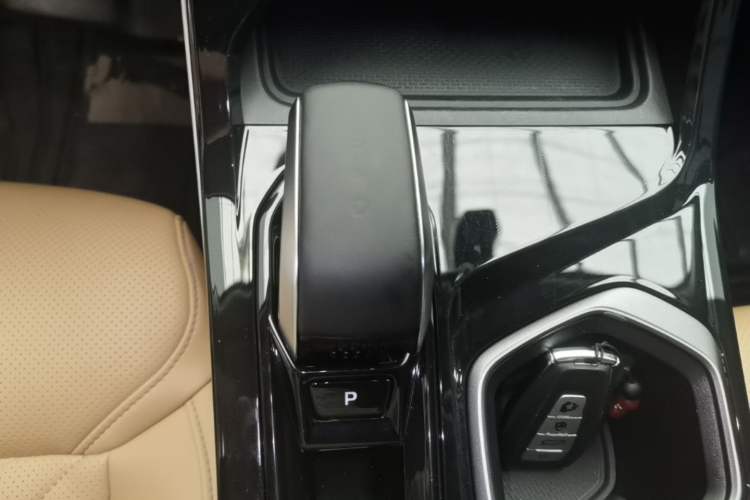 Used Geely Auto FX11 2023 1.5TD DCT Prestige Edition Gear Lever