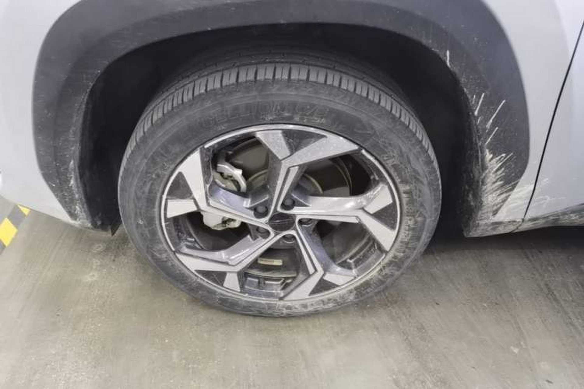 Used Geely Auto FX11 2023 1.5TD DCT Prestige Edition Left Front Wheel Hub