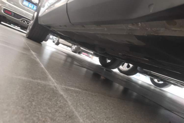 Used Geely Auto FX11 2023 2.0TD DCT Prestige Edition Left Side Sill