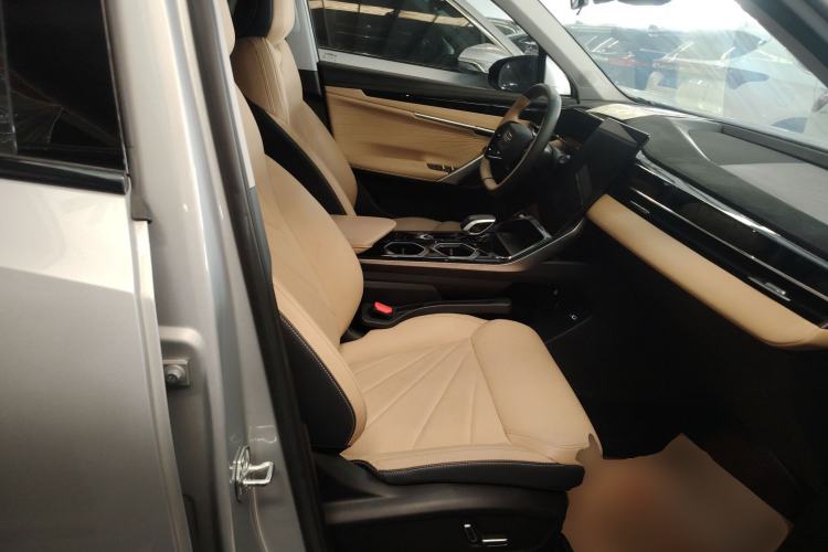 Used Geely Auto FX11 2023 1.5TD DCT Prestige Edition Right Front Seat