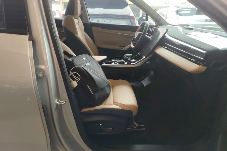 Used Geely Auto FX11 2023 1.5TD DCT Prestige Edition Right Front Seat