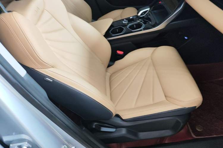 Used Geely Auto FX11 2023 1.5TD DCT Luxury Version Right Front Seat