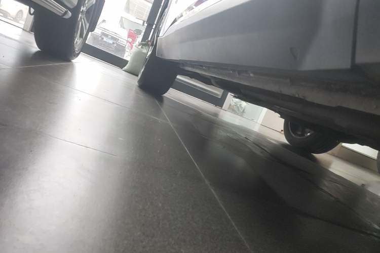 Used Geely Auto FX11 2023 2.0TD DCT Prestige Edition Right Side Sill