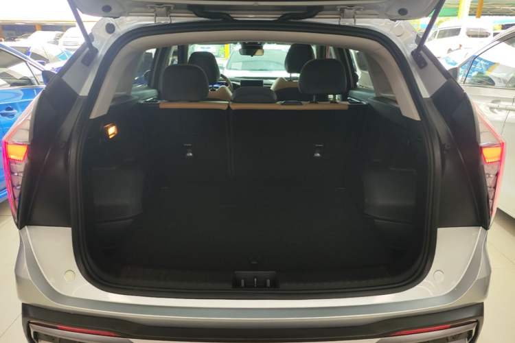 Used Geely Auto FX11 2023 1.5TD DCT Luxury Version Trunk