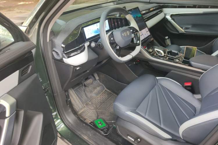 Used Geely Auto FX11 2023 1.5TD DCT Glory Edition Driver Seat