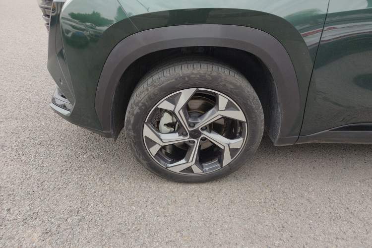 Used Geely Auto FX11 2023 1.5TD DCT Glory Edition Left Front Wheel Hub