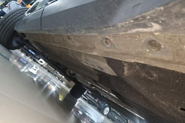 Used Geely Auto FX11 2023 1.5TD DCT Glory Edition Left Side Sill