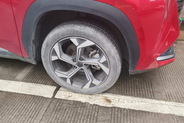 Used Geely Auto FX11 2023 1.5TD DCT Prestige Edition Right Front Wheel Hub