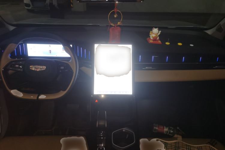 Used Geely Auto FX11 2023 2.0TD DCT Prestige Edition Center Console