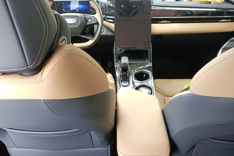 Used Geely Auto FX11 2023 1.5TD DCT Prestige Edition Center Console