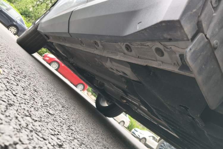Used Geely Auto FX11 2023 1.5TD DCT Prestige Edition Chassis Rear Left
