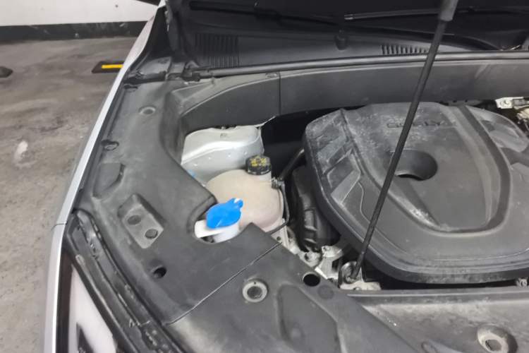 Used Geely Auto FX11 2023 2.0TD DCT Prestige Edition Engine Bay Right