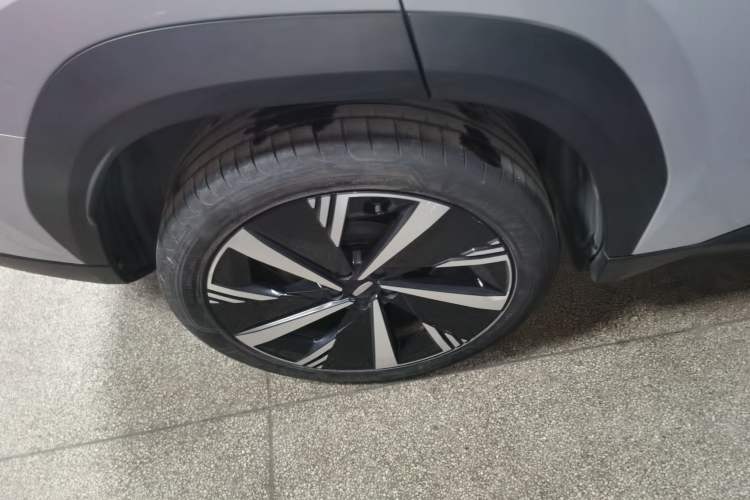Used Geely Auto FX11 2023 2.0TD DCT Flagship Version Exterior 5