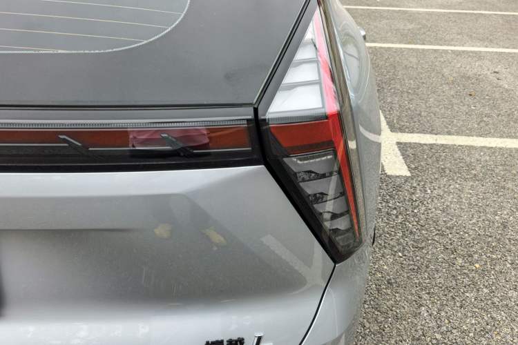 Used Geely Auto FX11 2023 2.0TD DCT Flagship Version Exterior 7