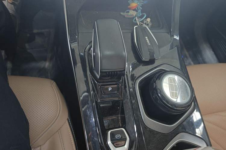 Used Geely Auto FX11 2023 1.5TD DCT Prestige Edition Gear Lever