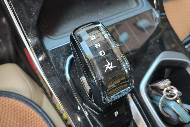 Used Geely Auto FX11 2023 2.0TD DCT Prestige Edition Gear Lever