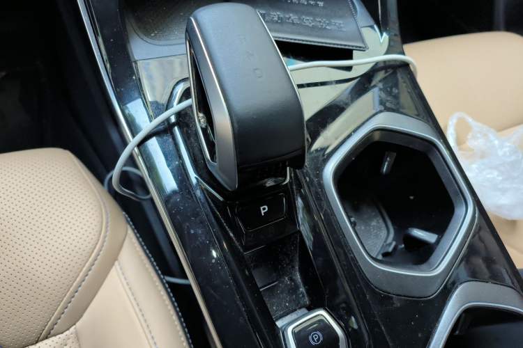 Used Geely Auto FX11 2023 1.5TD DCT Prestige Edition Gear Lever