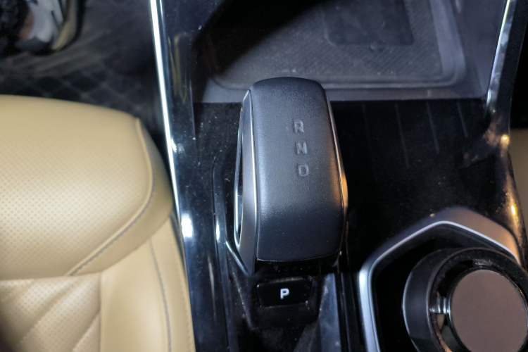 Used Geely Auto FX11 2023 1.5TD DCT Prestige Edition Gear Lever