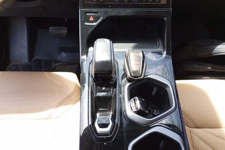 Used Geely Auto FX11 2023 1.5TD DCT Prestige Edition Gear Lever