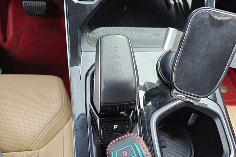 Used Geely Auto FX11 2023 2.0TD DCT Prestige Edition Gear Lever