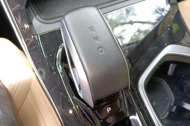 Used Geely Auto FX11 2023 1.5TD DCT Prestige Edition Gear Lever