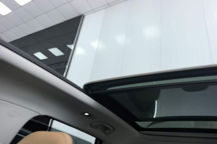 Used Geely Auto FX11 2023 1.5TD DCT Prestige Edition Headliner