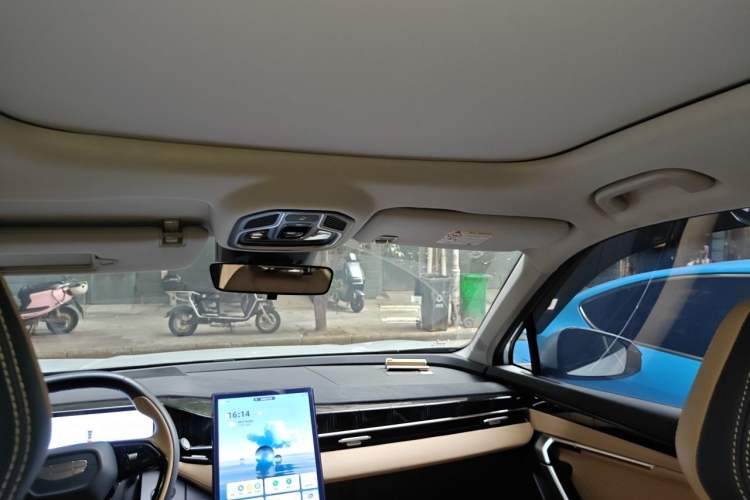 Used Geely Auto FX11 2023 1.5TD DCT Prestige Edition Headliner