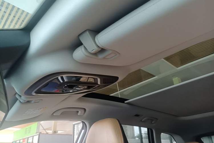 Used Geely Auto FX11 2023 2.0TD DCT Prestige Edition Headliner