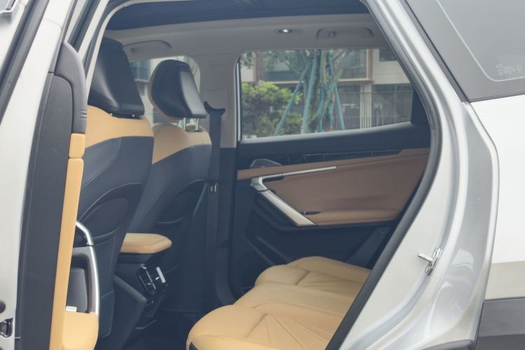Used Geely Auto FX11 2023 1.5TD DCT Prestige Edition Interior 2