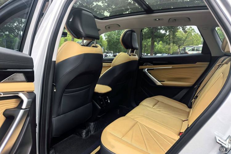 Used Geely Auto FX11 2023 2.0TD DCT Flagship Version Interior 3