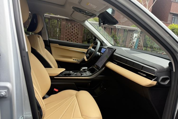 Used Geely Auto FX11 2023 1.5TD DCT Prestige Edition Interior 6