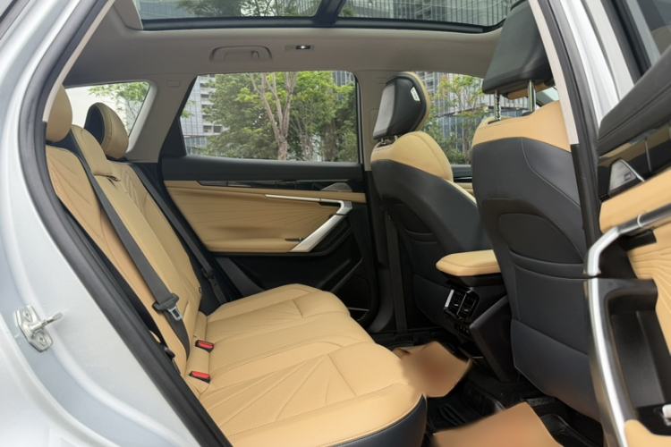 Used Geely Auto FX11 2023 2.0TD DCT Prestige Edition Interior 7
