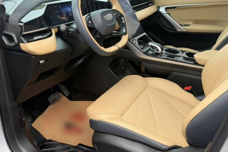 Used Geely Auto FX11 2023 2.0TD DCT Prestige Edition Interior 8