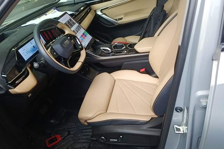 Used Geely Auto FX11 2023 2.0TD DCT Flagship Version Left Front Seat