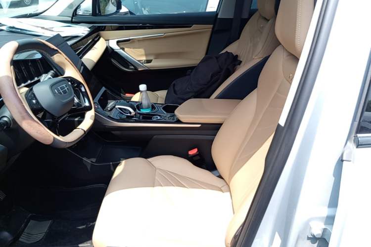 Used Geely Auto FX11 2023 1.5TD DCT Prestige Edition Left Front Seat