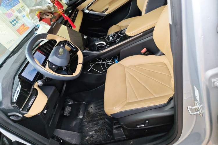 Used Geely Auto FX11 2023 1.5TD DCT Prestige Edition Left Front Seat