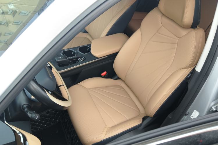 Used Geely Auto FX11 2023 1.5TD DCT Prestige Edition Left Front Seat