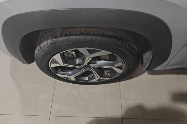 Used Geely Auto FX11 2023 1.5TD DCT Prestige Edition Left Front Wheel Hub