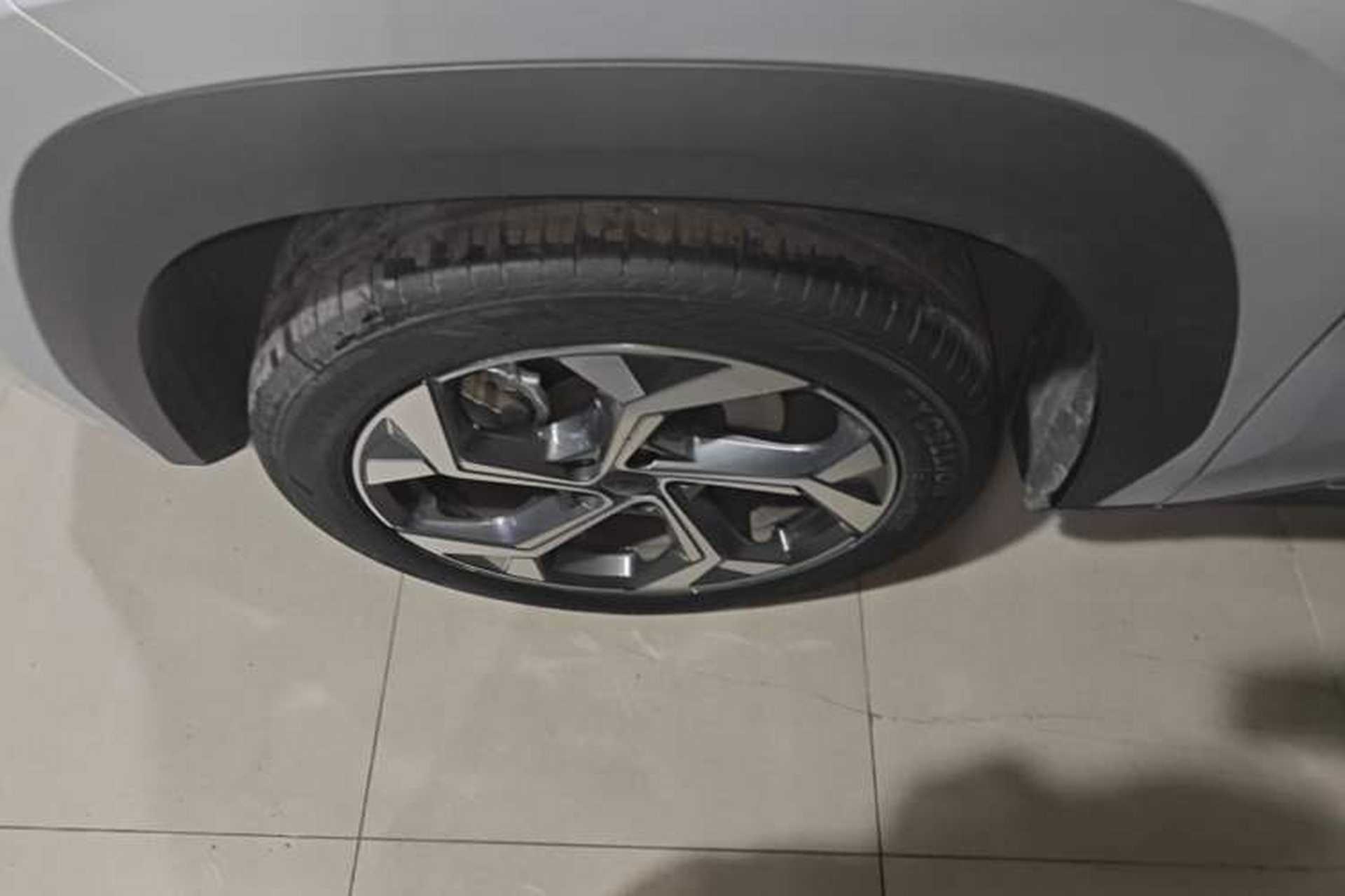 Used Geely Auto FX11 2023 1.5TD DCT Prestige Edition Left Front Wheel Hub