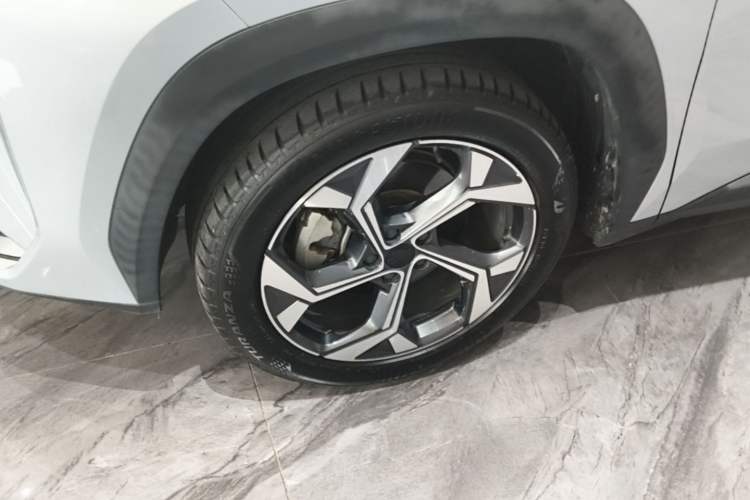 Used Geely Auto FX11 2023 2.0TD DCT Prestige Edition Left Front Wheel Hub