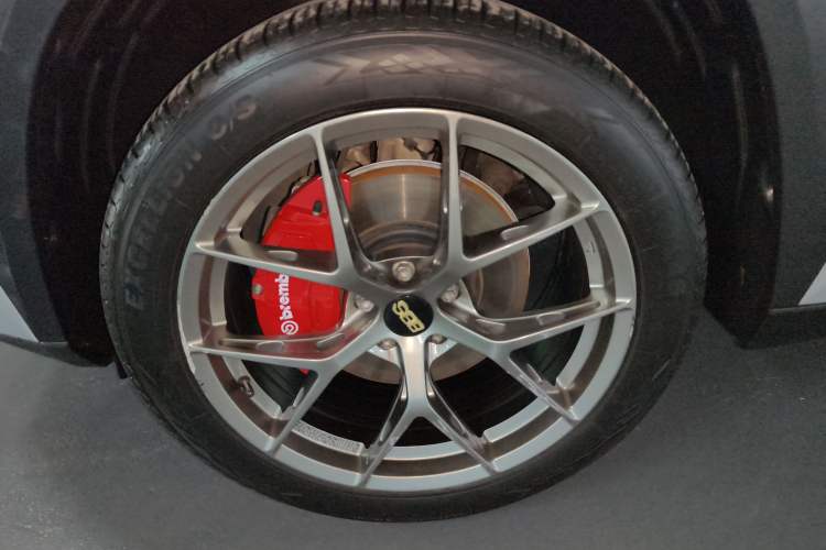 Used Geely Auto FX11 2023 1.5TD DCT Prestige Edition Left Front Wheel Hub