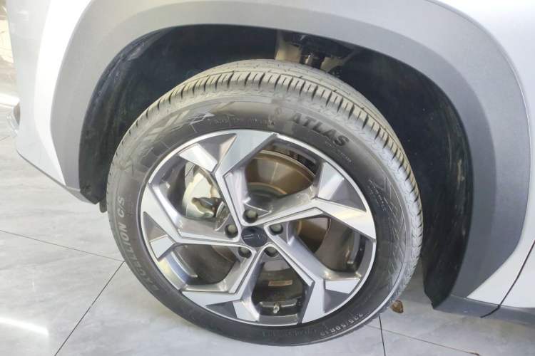 Used Geely Auto FX11 2023 1.5TD DCT Prestige Edition Left Front Wheel Hub