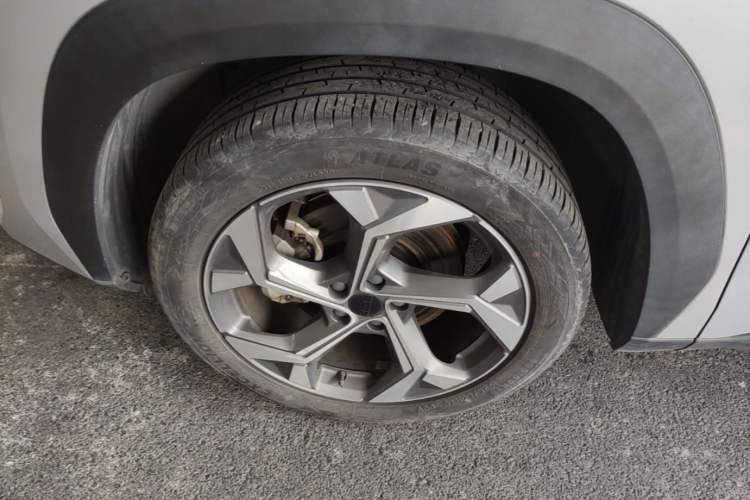 Used Geely Auto FX11 2023 1.5TD DCT Prestige Edition Left Front Wheel Hub