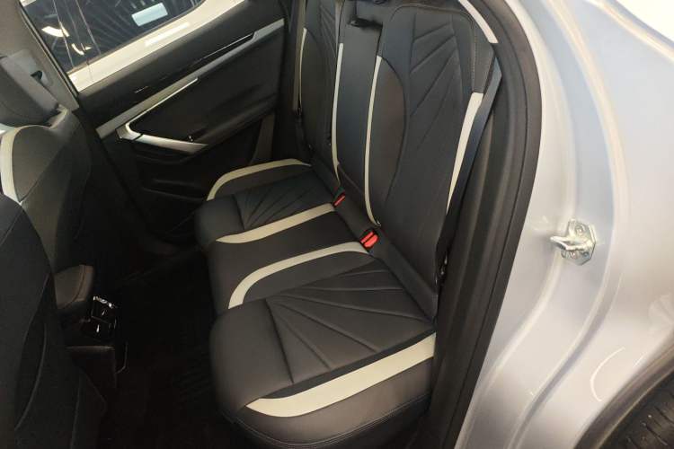 Used Geely Auto FX11 2023 1.5TD DCT Glory Edition Left Rear Seat