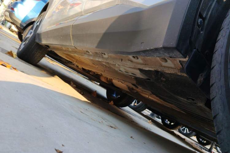 Used Geely Auto FX11 2023 1.5TD DCT Glory Edition Left Side Sill