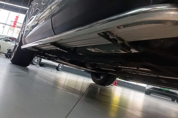 Used Geely Auto FX11 2023 2.0TD DCT Prestige Edition Left Side Sill