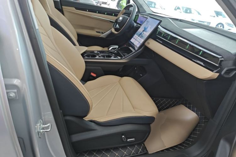 Used Geely Auto FX11 2023 1.5TD DCT Prestige Edition Right Front Seat