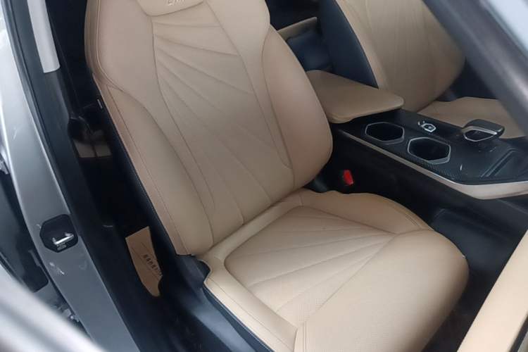 Used Geely Auto FX11 2023 2.0TD DCT Prestige Edition Right Front Seat