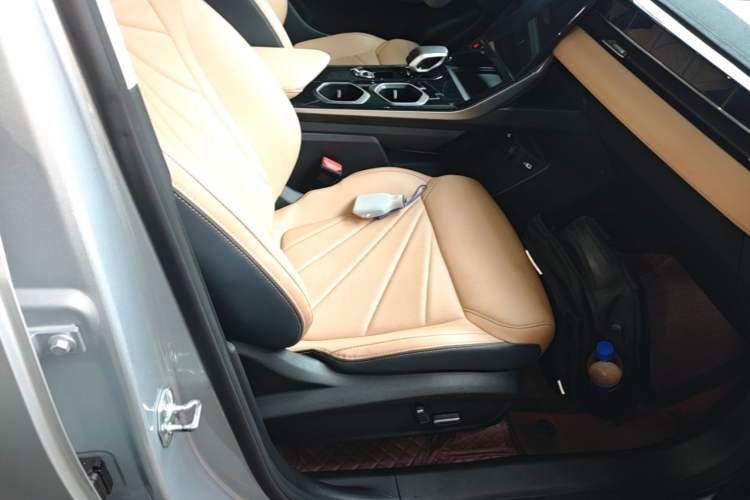 Used Geely Auto FX11 2023 1.5TD DCT Prestige Edition Right Front Seat