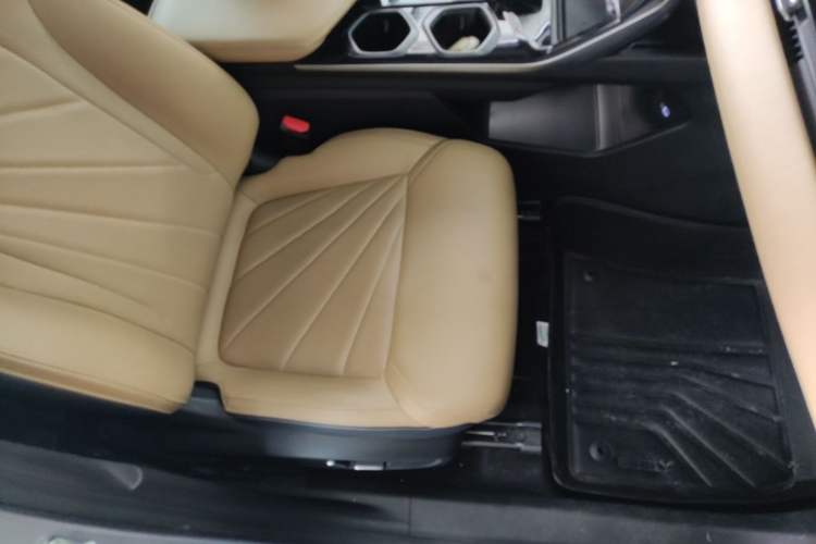 Used Geely Auto FX11 2023 1.5TD DCT Prestige Edition Right Front Seat